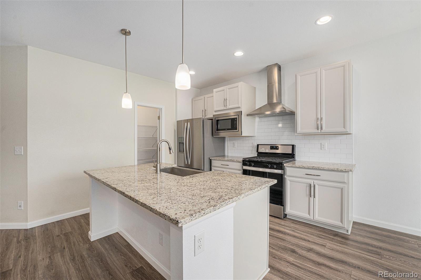 MLS Image #6 for 26987 e maple avenue,aurora, Colorado