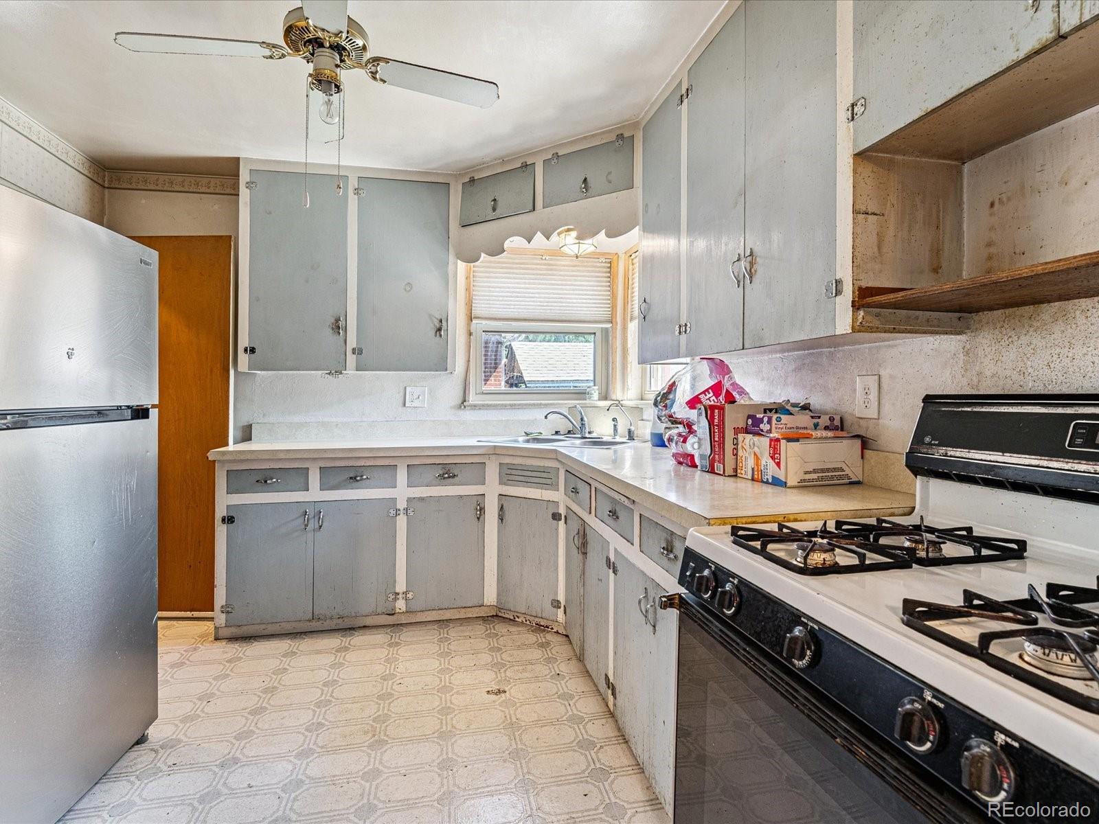 MLS Image #14 for 1012  lansing street,aurora, Colorado