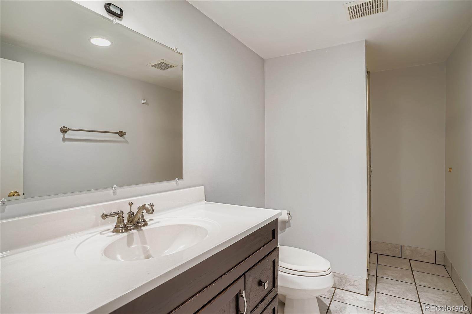 MLS Image #25 for 760 e cedar avenue,denver, Colorado