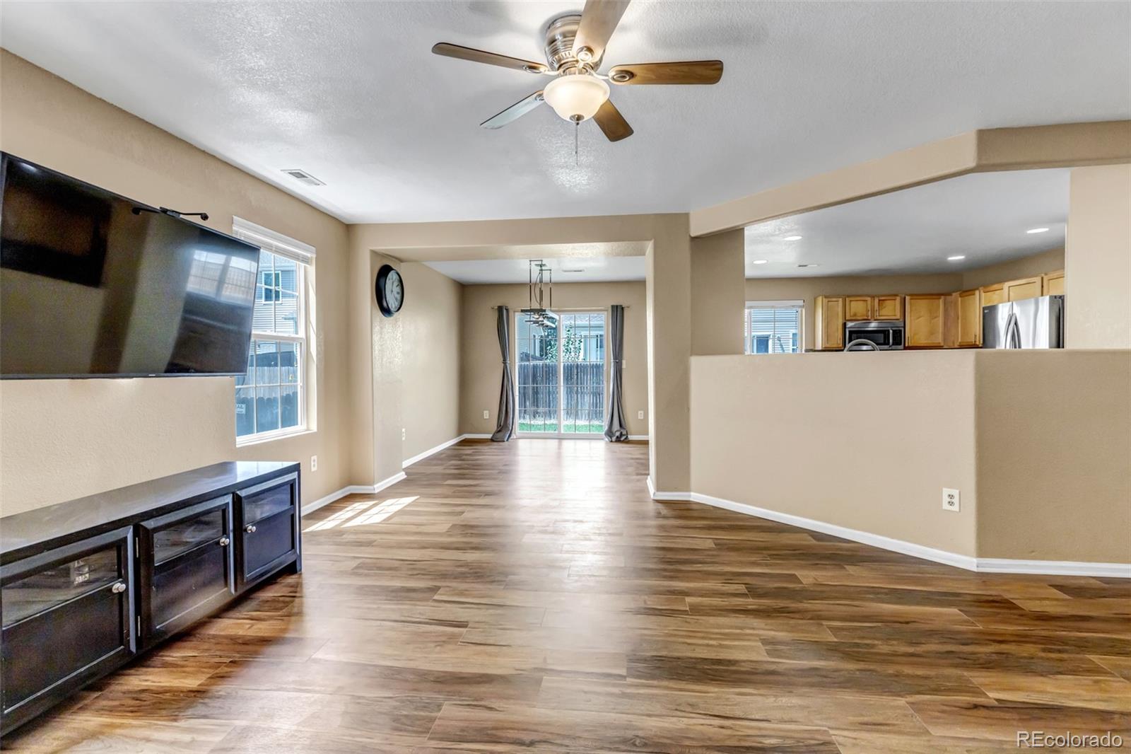 MLS Image #11 for 7951 s kittredge way,englewood, Colorado