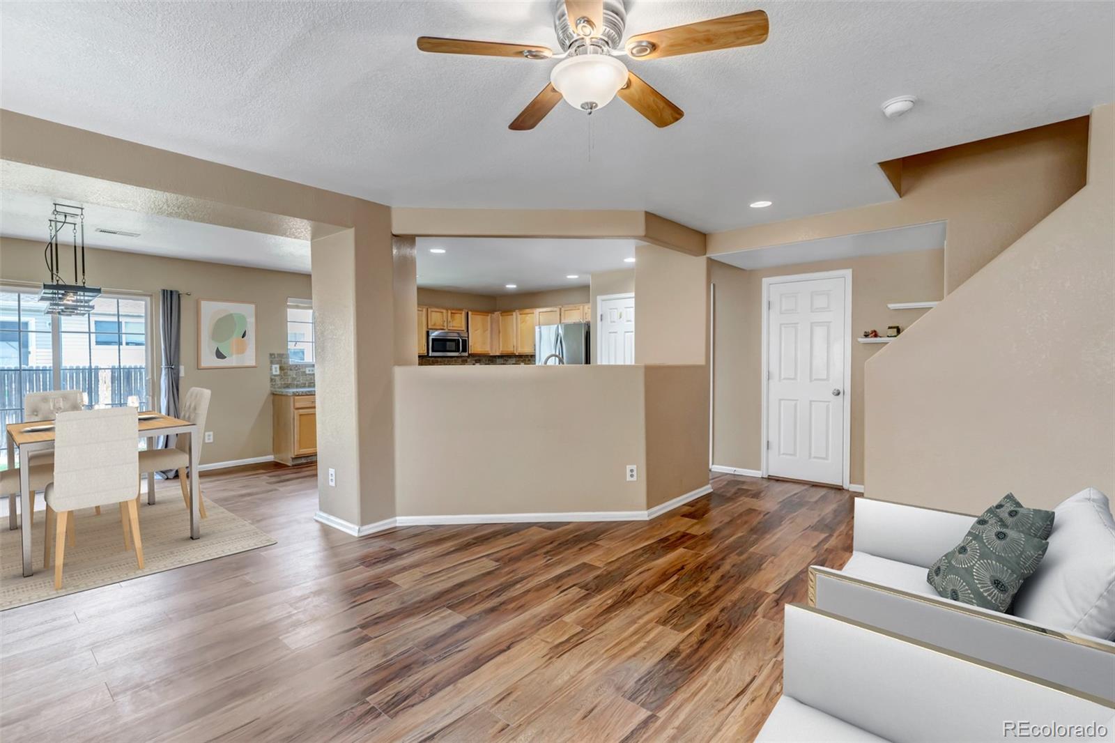 MLS Image #3 for 7951 s kittredge way,englewood, Colorado