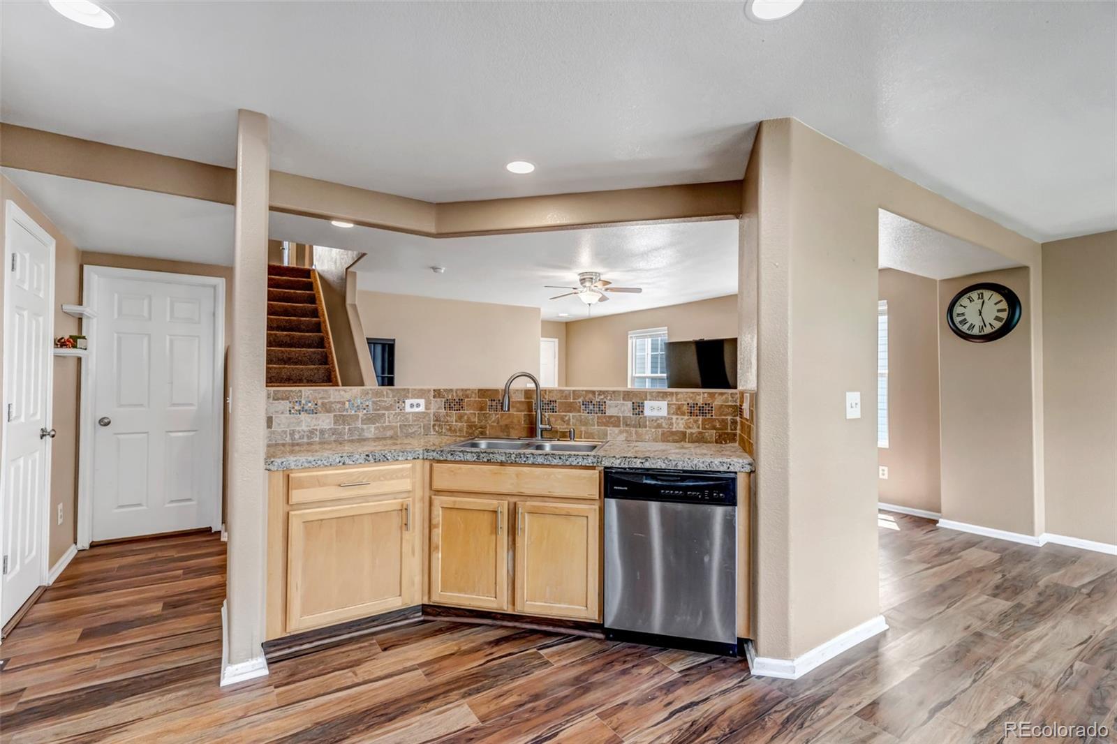 MLS Image #9 for 7951 s kittredge way,englewood, Colorado