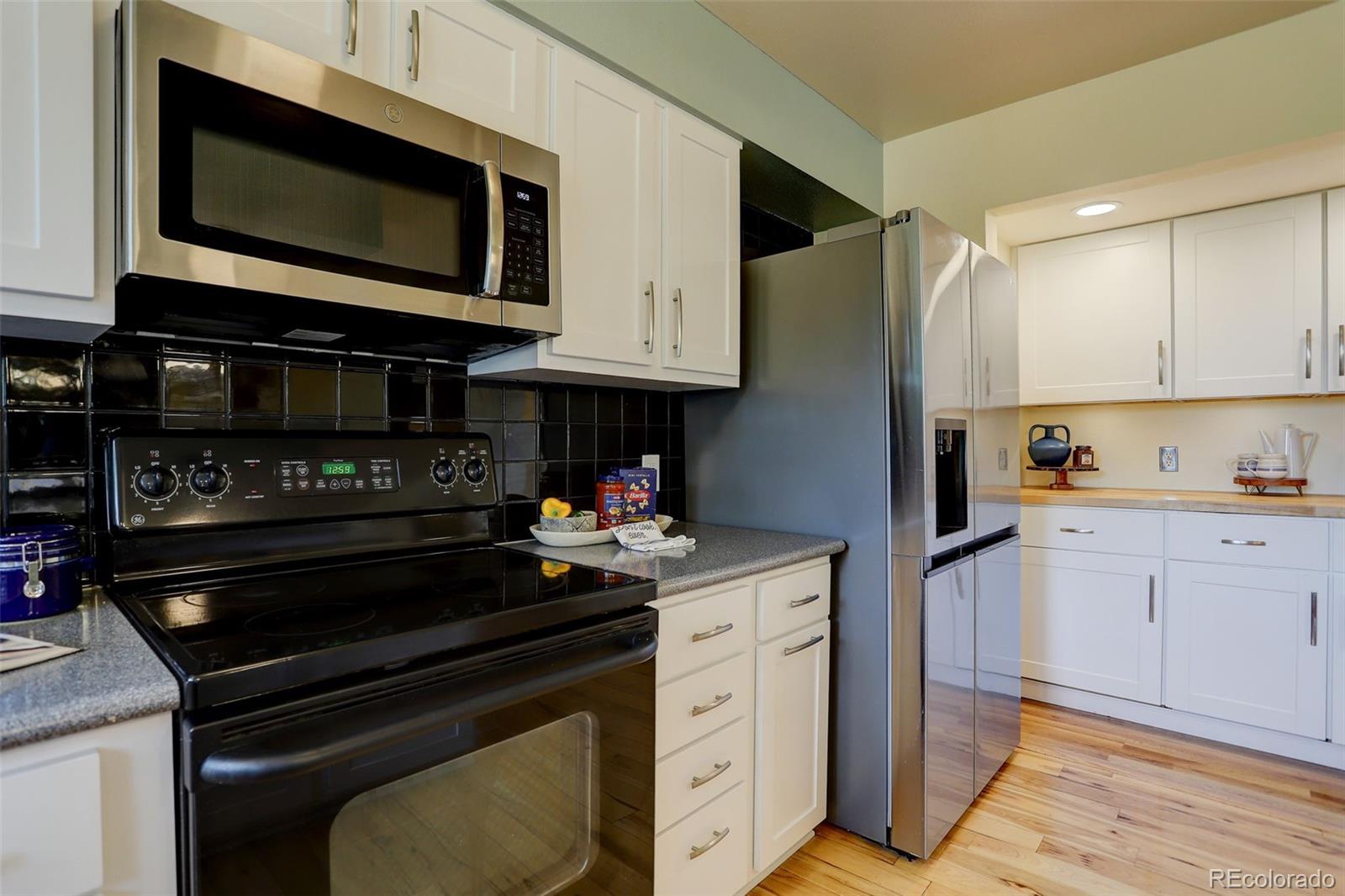 MLS Image #14 for 1054 s alkire street,lakewood, Colorado