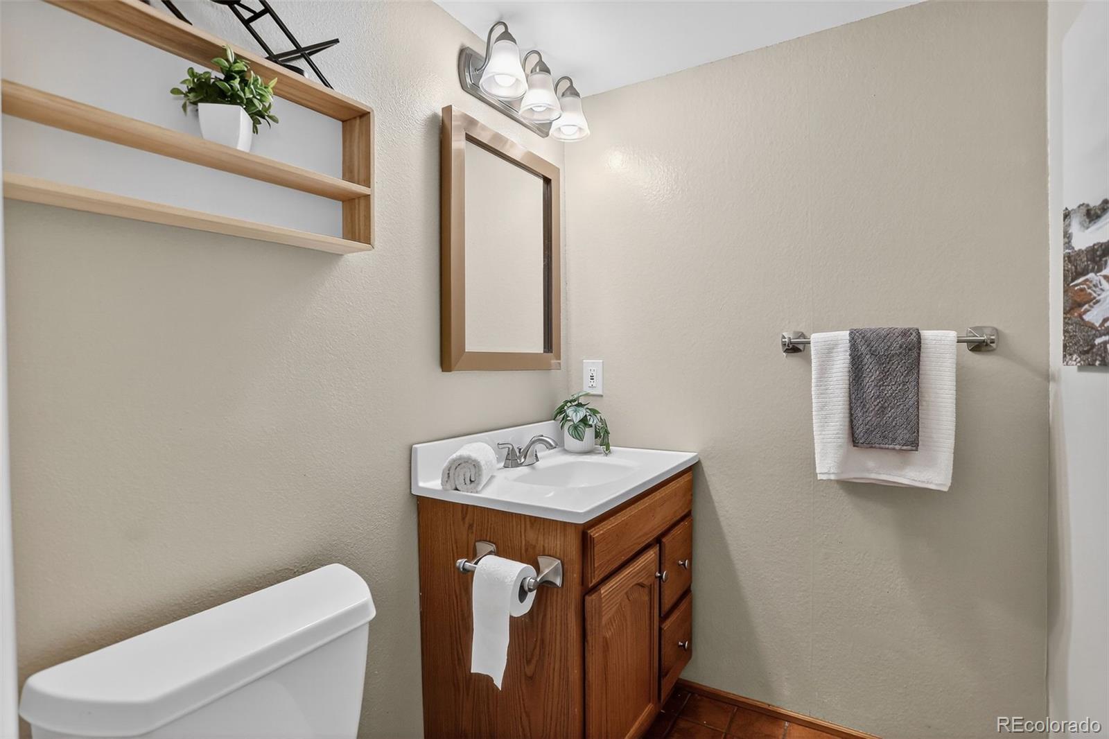 MLS Image #5 for 1054 s alkire street,lakewood, Colorado