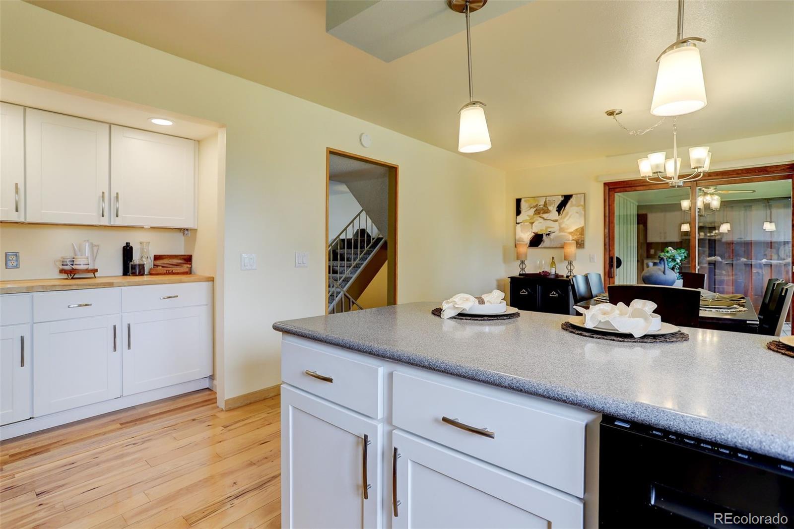 MLS Image #6 for 1054 s alkire street,lakewood, Colorado