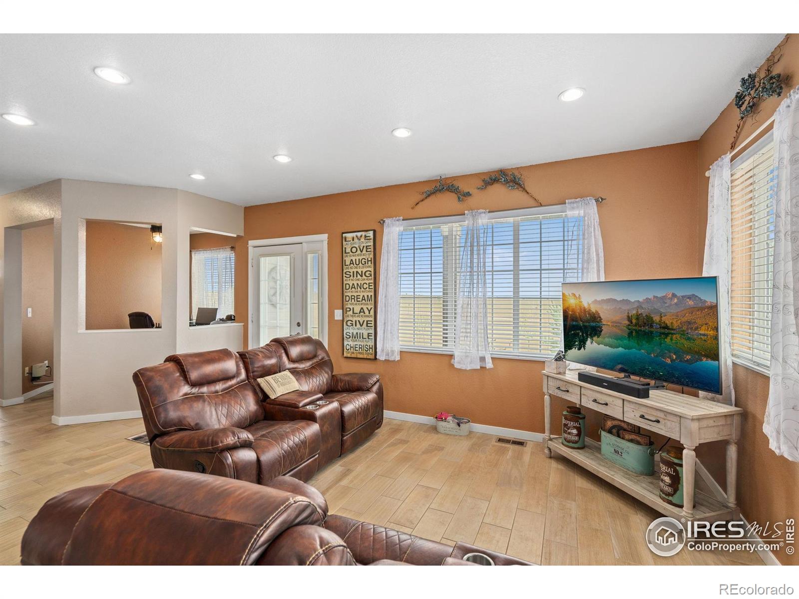MLS Image #5 for 51359  county road 21 ,nunn, Colorado