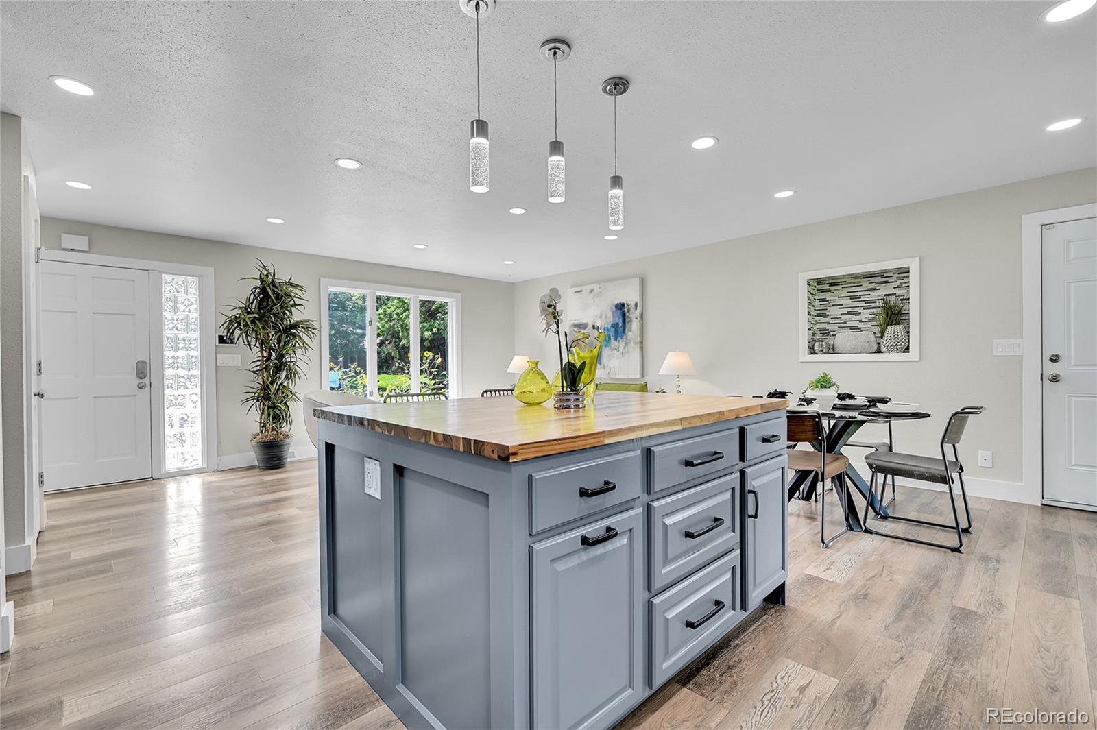 MLS Image #11 for 13915 e alabama place,aurora, Colorado