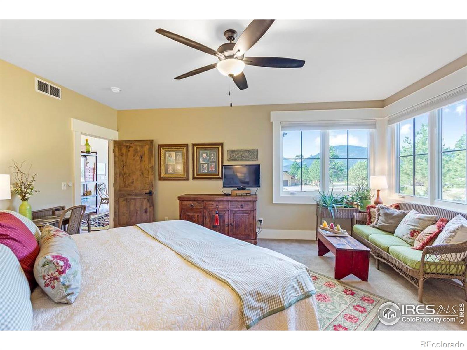 MLS Image #17 for 905  elk trail court,estes park, Colorado