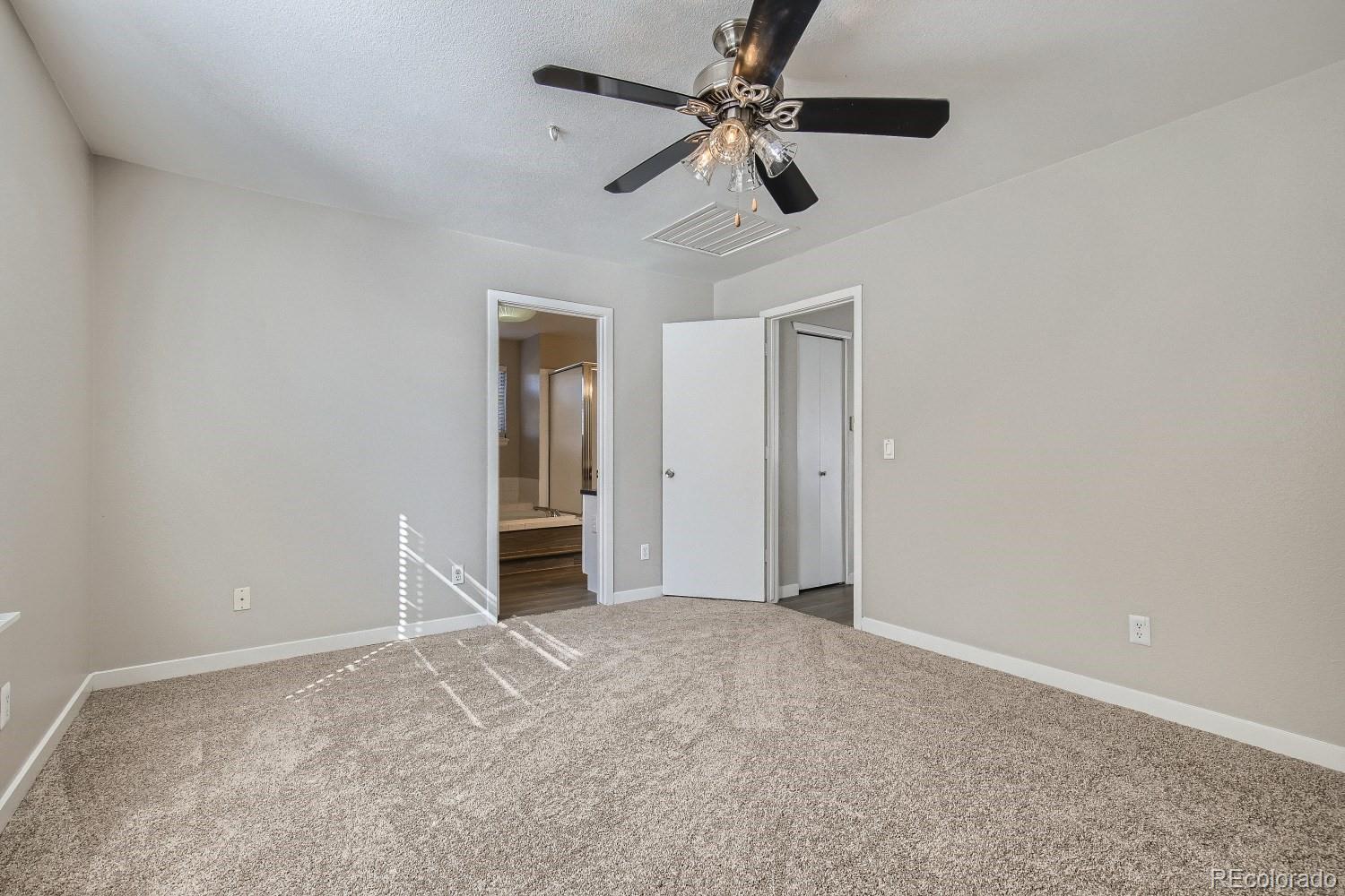 MLS Image #10 for 21303 e 44th avenue,denver, Colorado