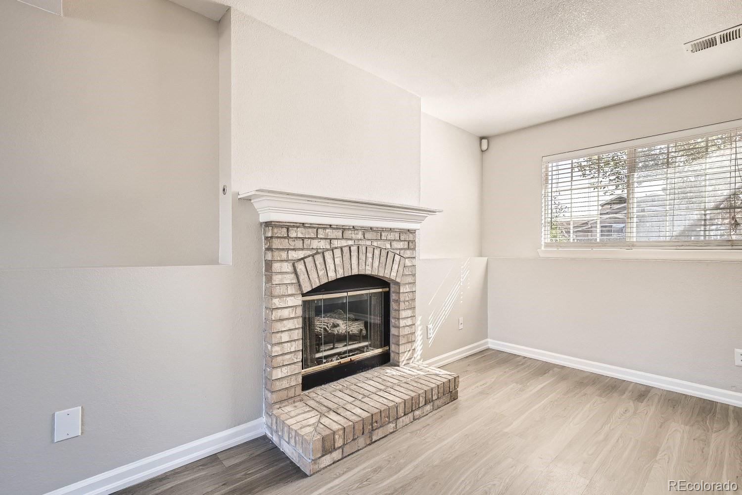 MLS Image #19 for 21303 e 44th avenue,denver, Colorado
