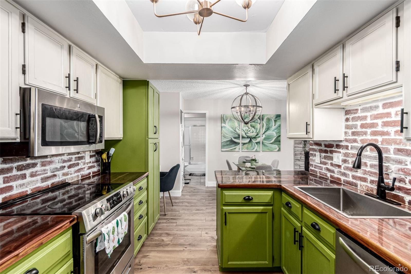 MLS Image #9 for 2312 s troy street,aurora, Colorado