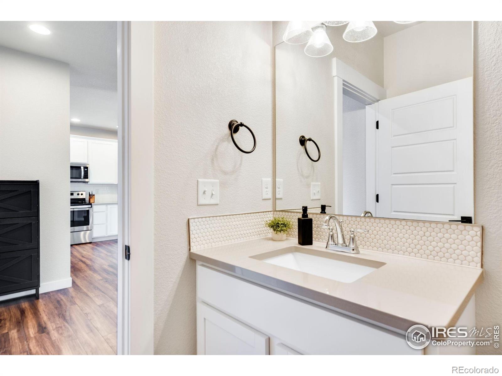 MLS Image #11 for 298 e chestnut street,windsor, Colorado