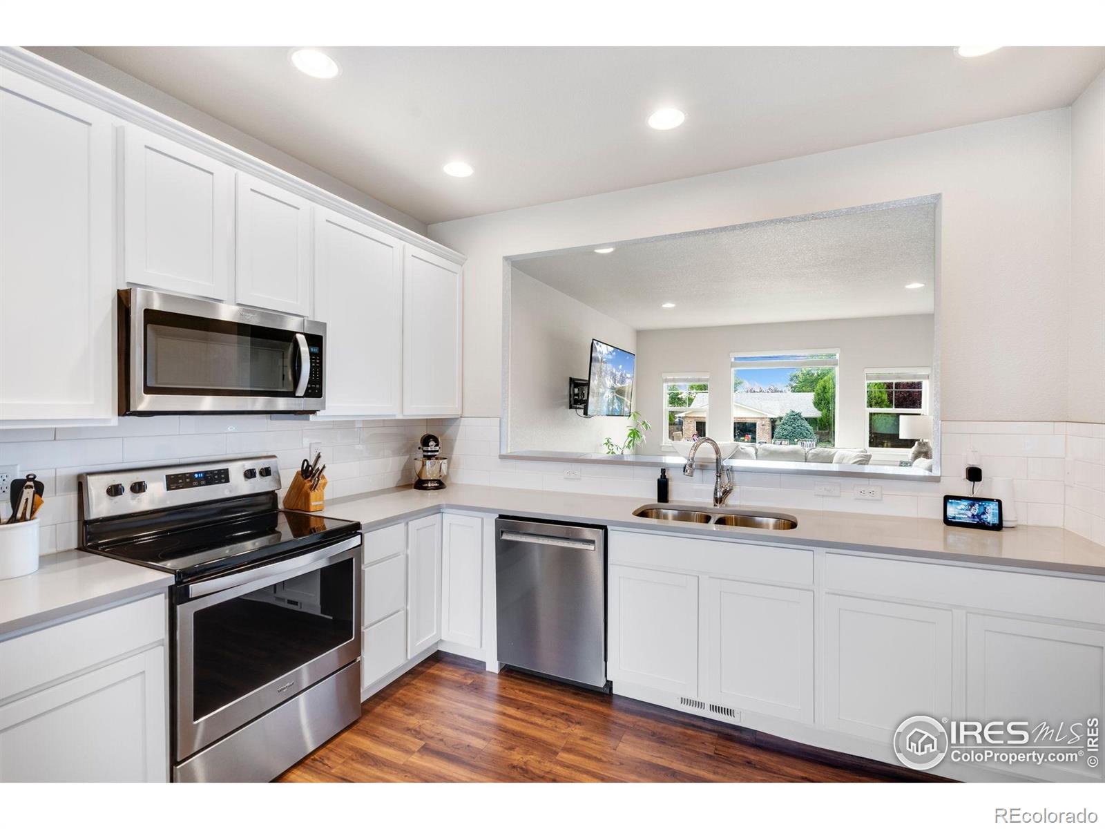 MLS Image #7 for 298 e chestnut street,windsor, Colorado