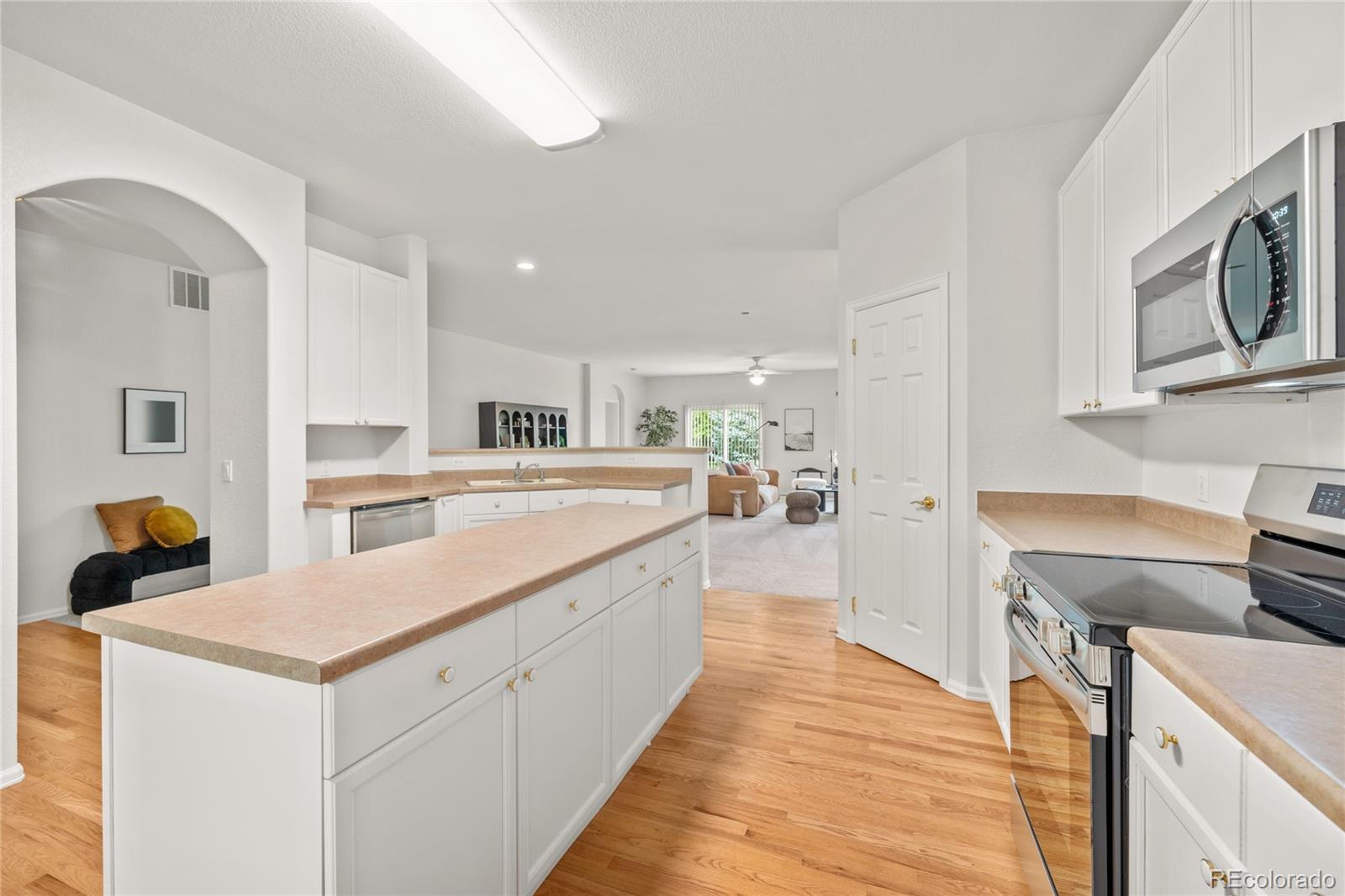 MLS Image #14 for 23411 e long place,aurora, Colorado