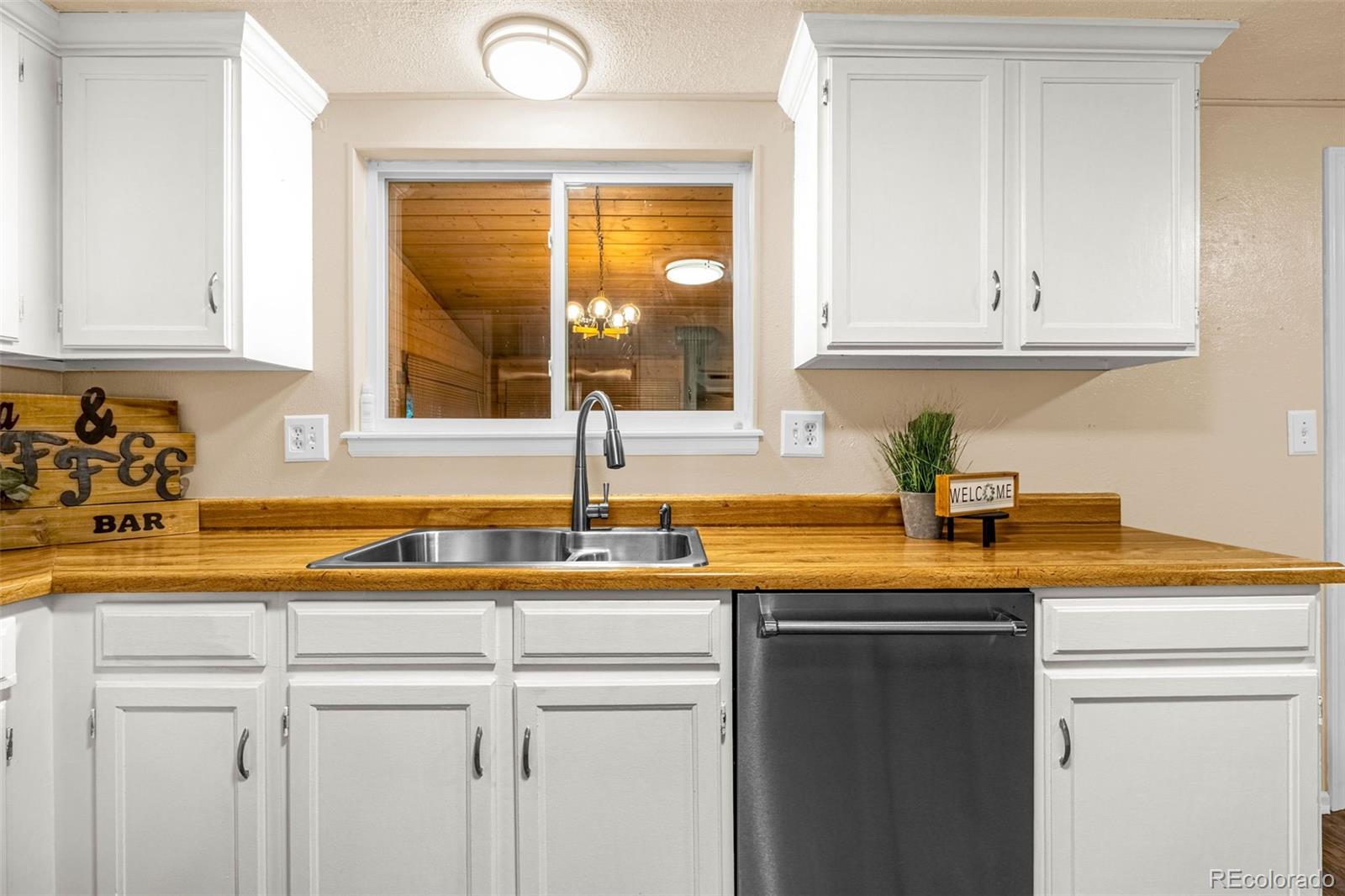 MLS Image #7 for 704  saddlemountain road,colorado springs, Colorado