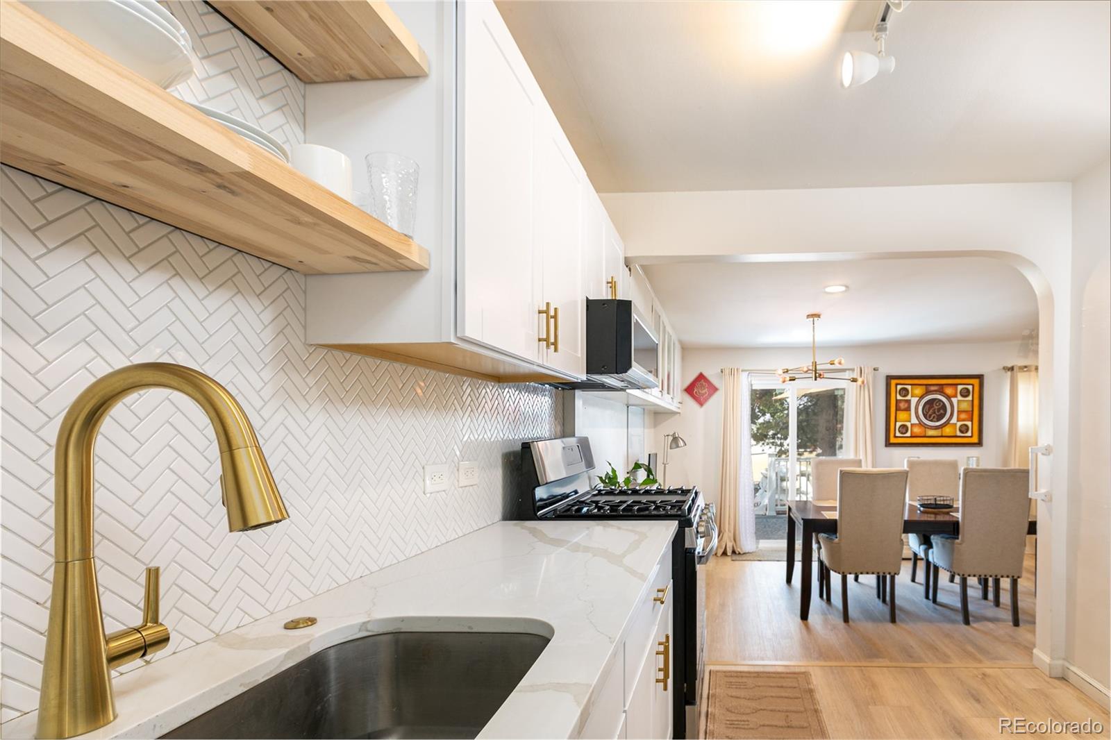 MLS Image #10 for 818 s osage street,denver, Colorado