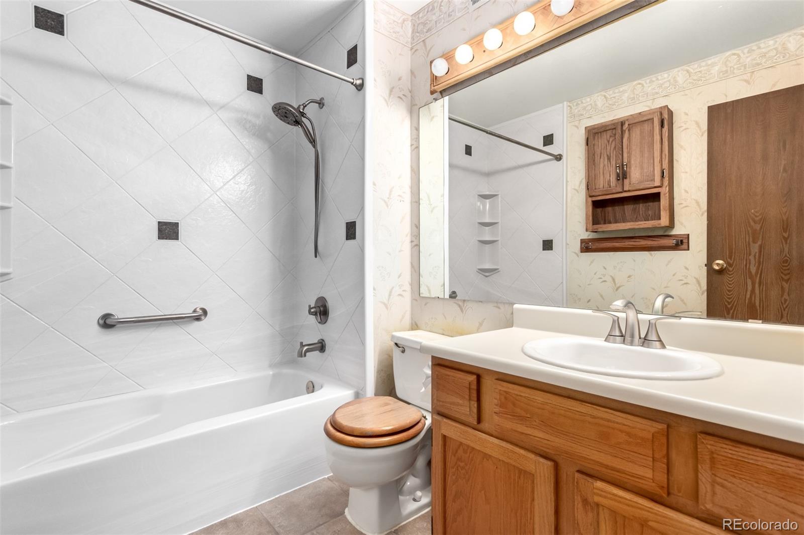 MLS Image #17 for 3336 s ammons street,lakewood, Colorado