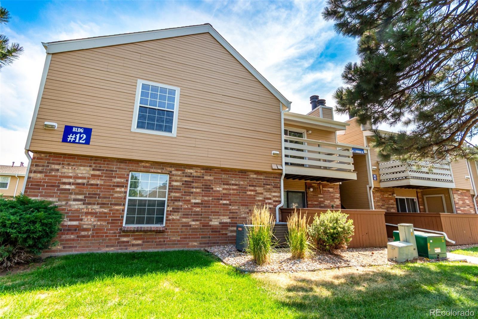MLS Image #2 for 3336 s ammons street,lakewood, Colorado