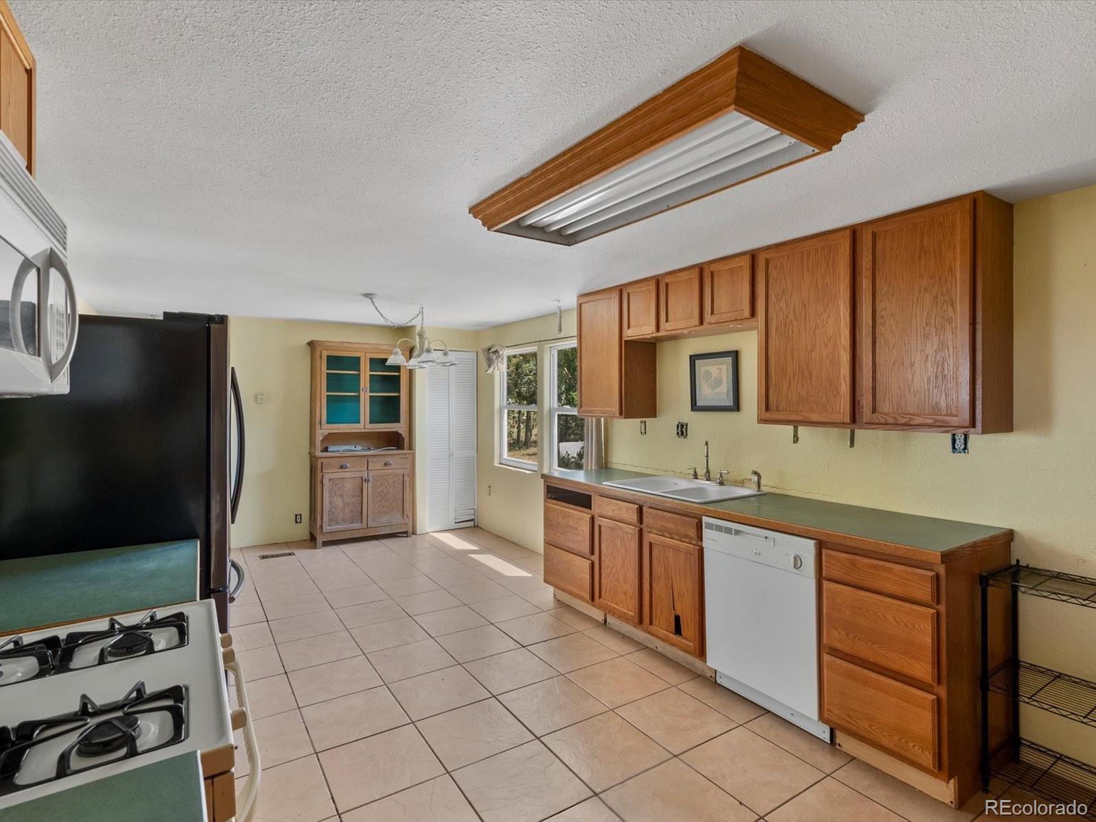 MLS Image #17 for 4480  county road 87 ,roggen, Colorado