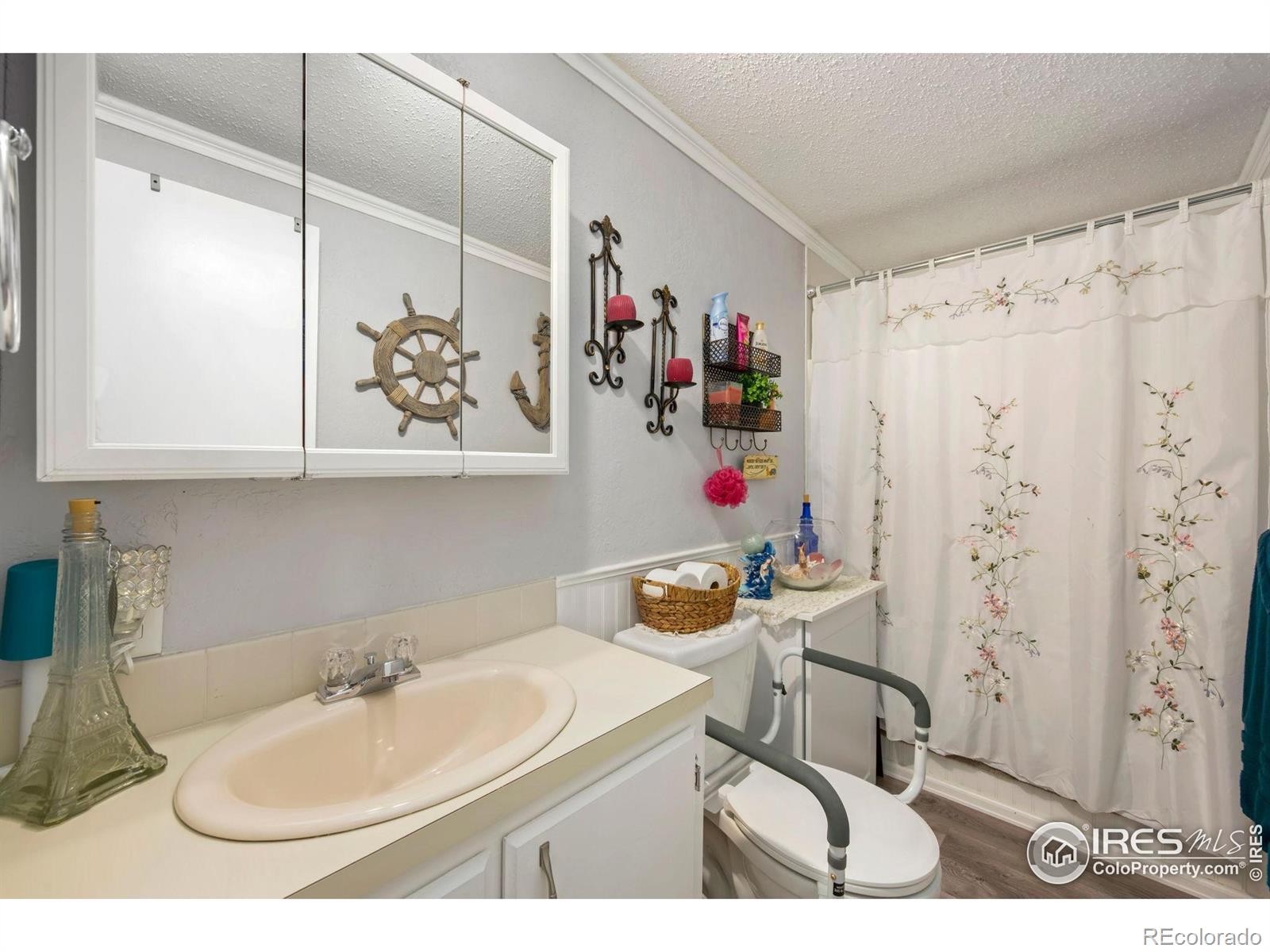 MLS Image #6 for 1375  sunset place,loveland, Colorado