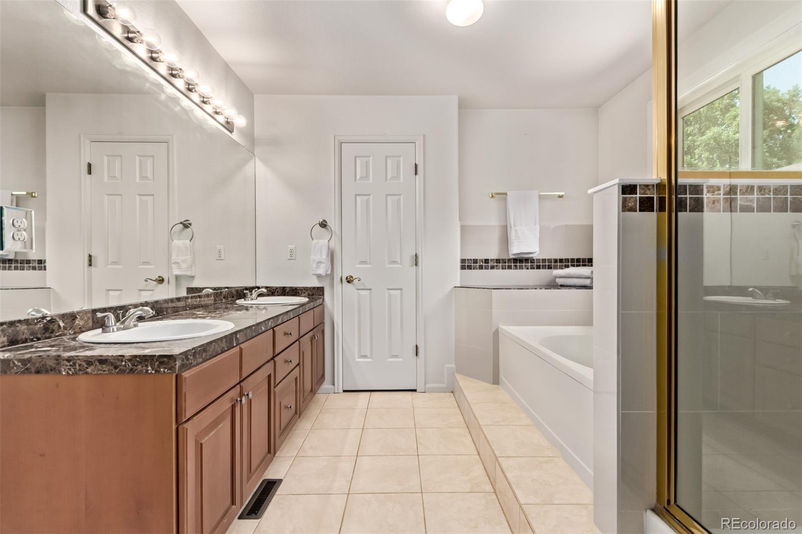 MLS Image #22 for 1640 s trenton court,denver, Colorado