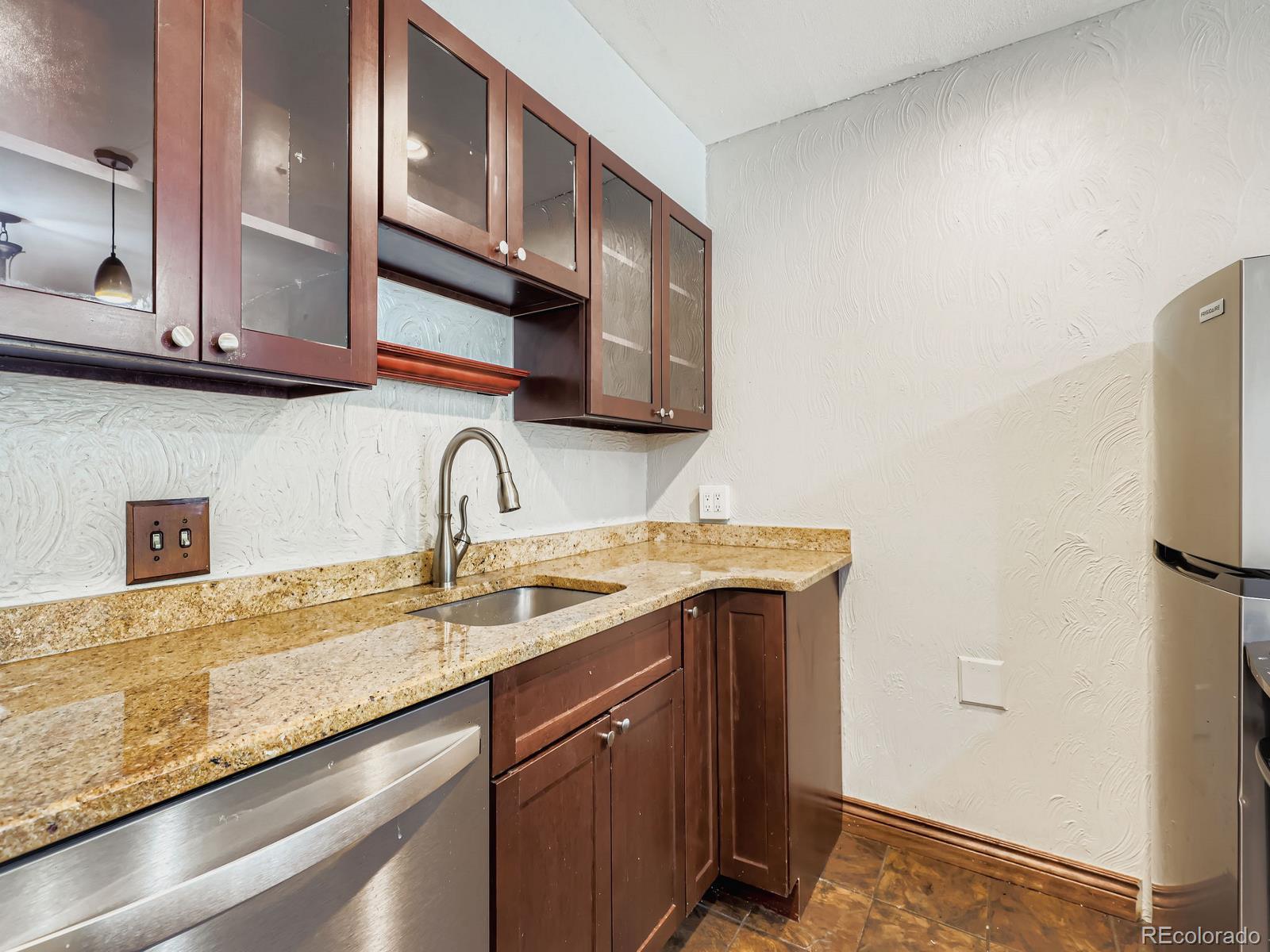 MLS Image #4 for 1050 n corona street,denver, Colorado