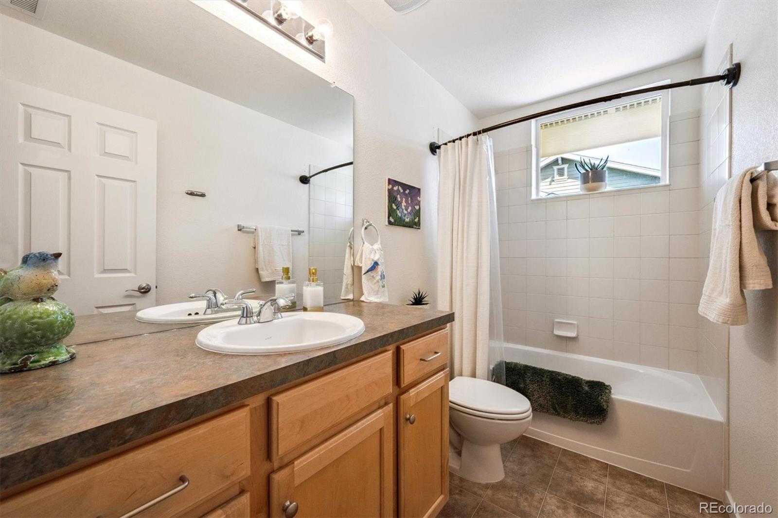 MLS Image #18 for 8280 e 24th drive,denver, Colorado