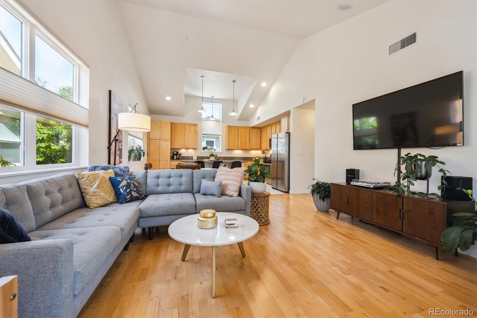 MLS Image #4 for 8280 e 24th drive,denver, Colorado