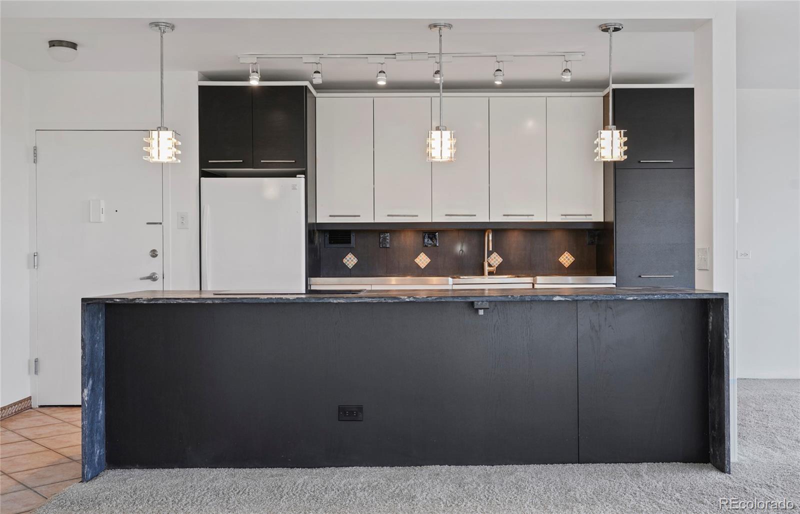 MLS Image #3 for 3100 e cherry creek south drive,denver, Colorado