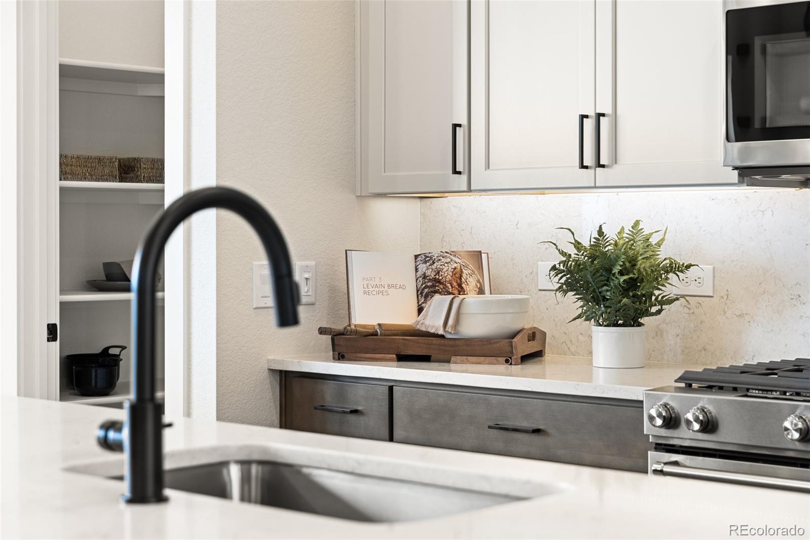 MLS Image #12 for 8267  nat love drive,colorado springs, Colorado