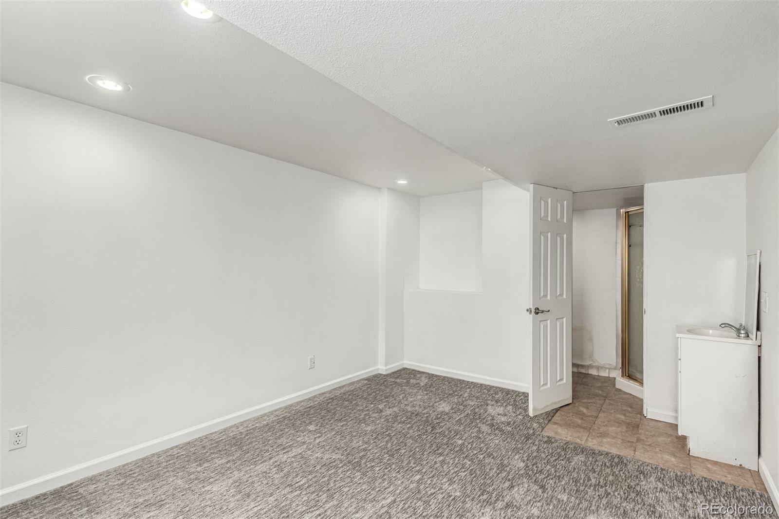 MLS Image #35 for 11457 e warren place,aurora, Colorado