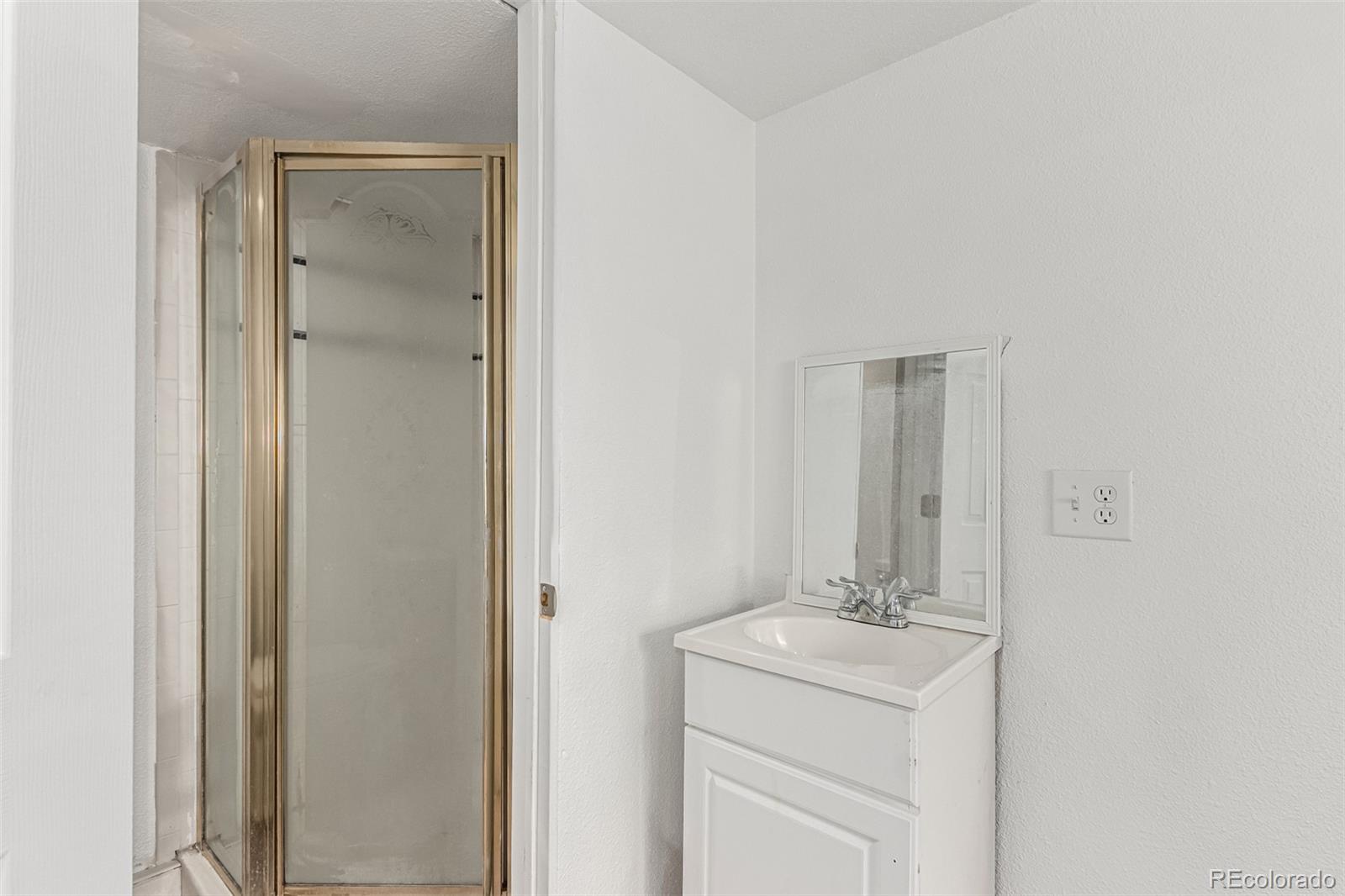 MLS Image #36 for 11457 e warren place,aurora, Colorado