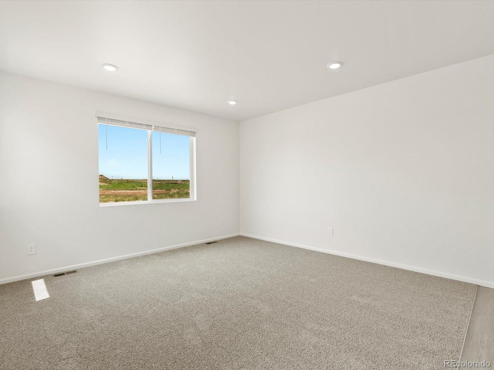 MLS Image #11 for 545  97th avenue,greeley, Colorado