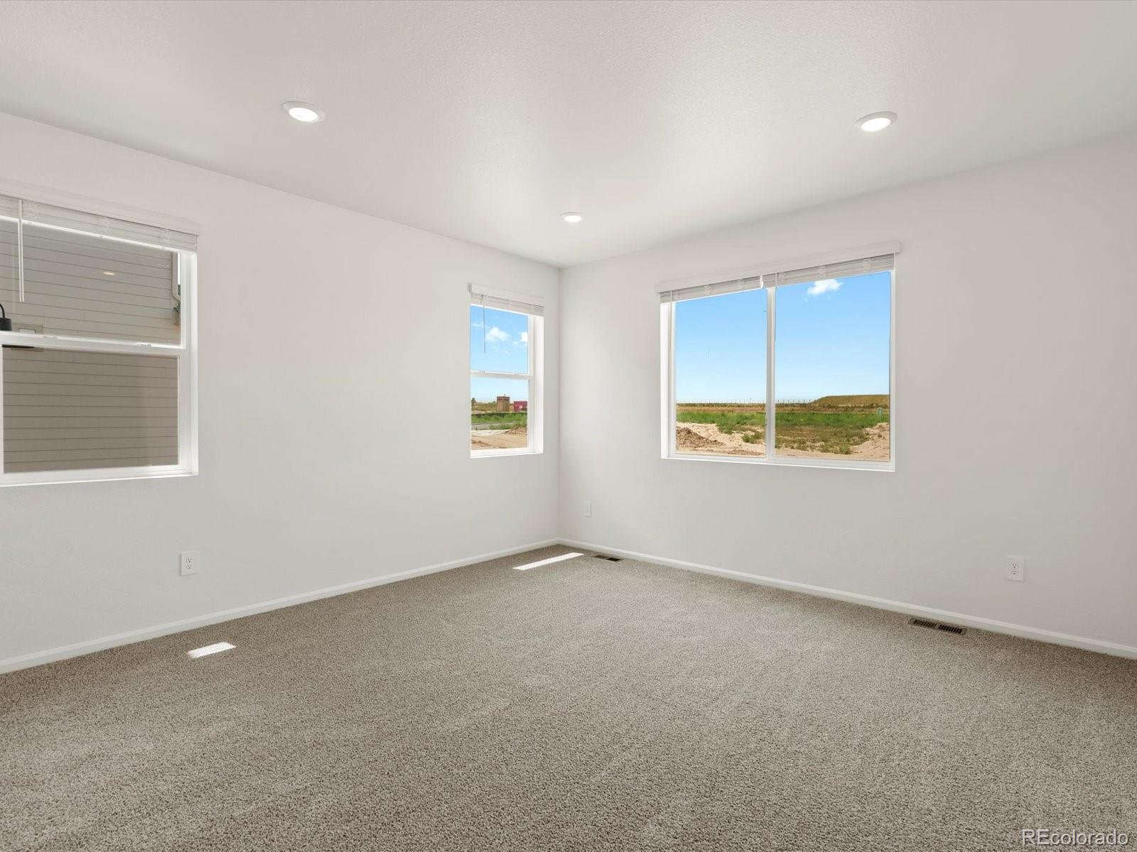 MLS Image #12 for 545  97th avenue,greeley, Colorado
