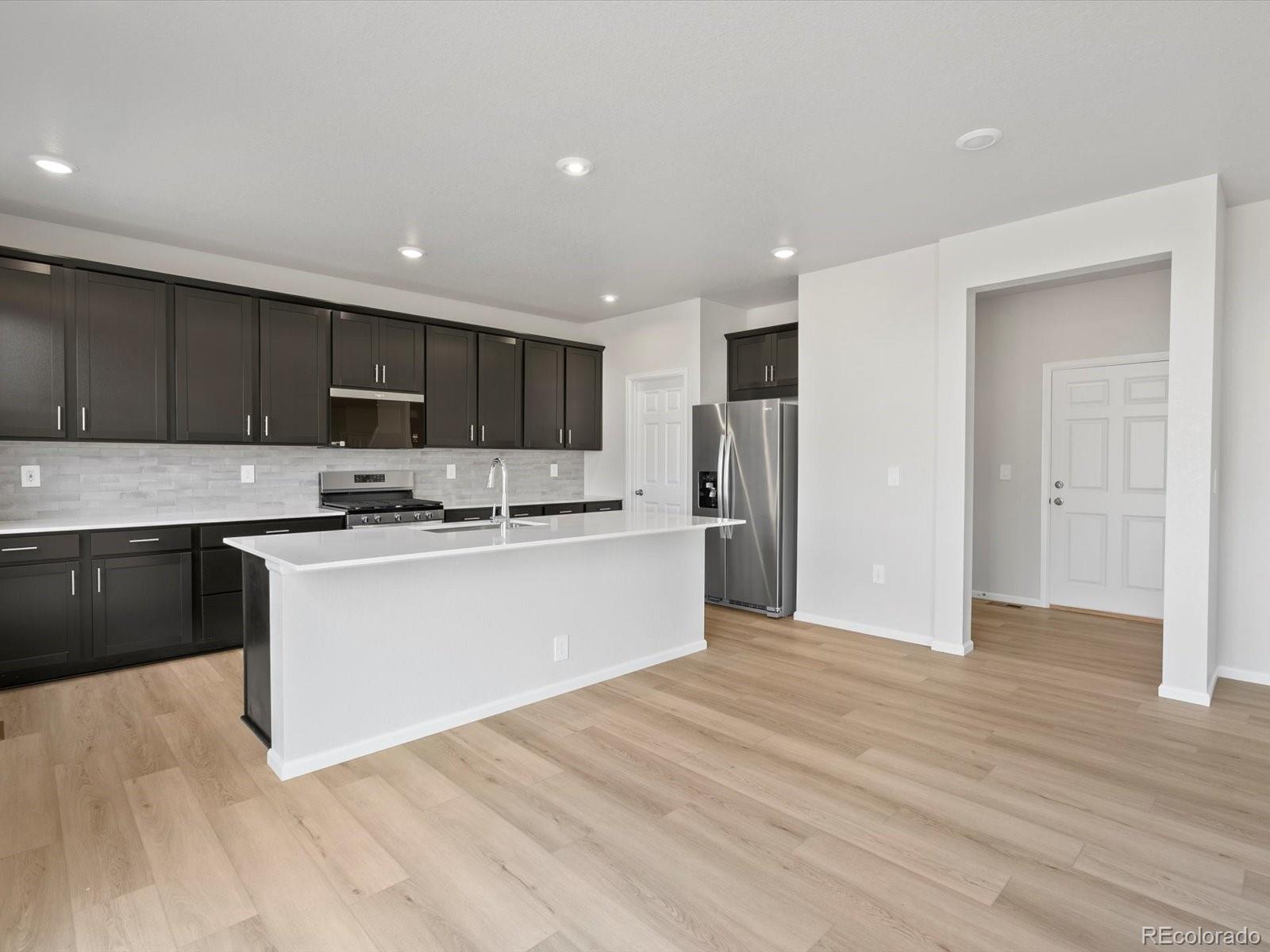 MLS Image #5 for 1696  yampa river drive,windsor, Colorado