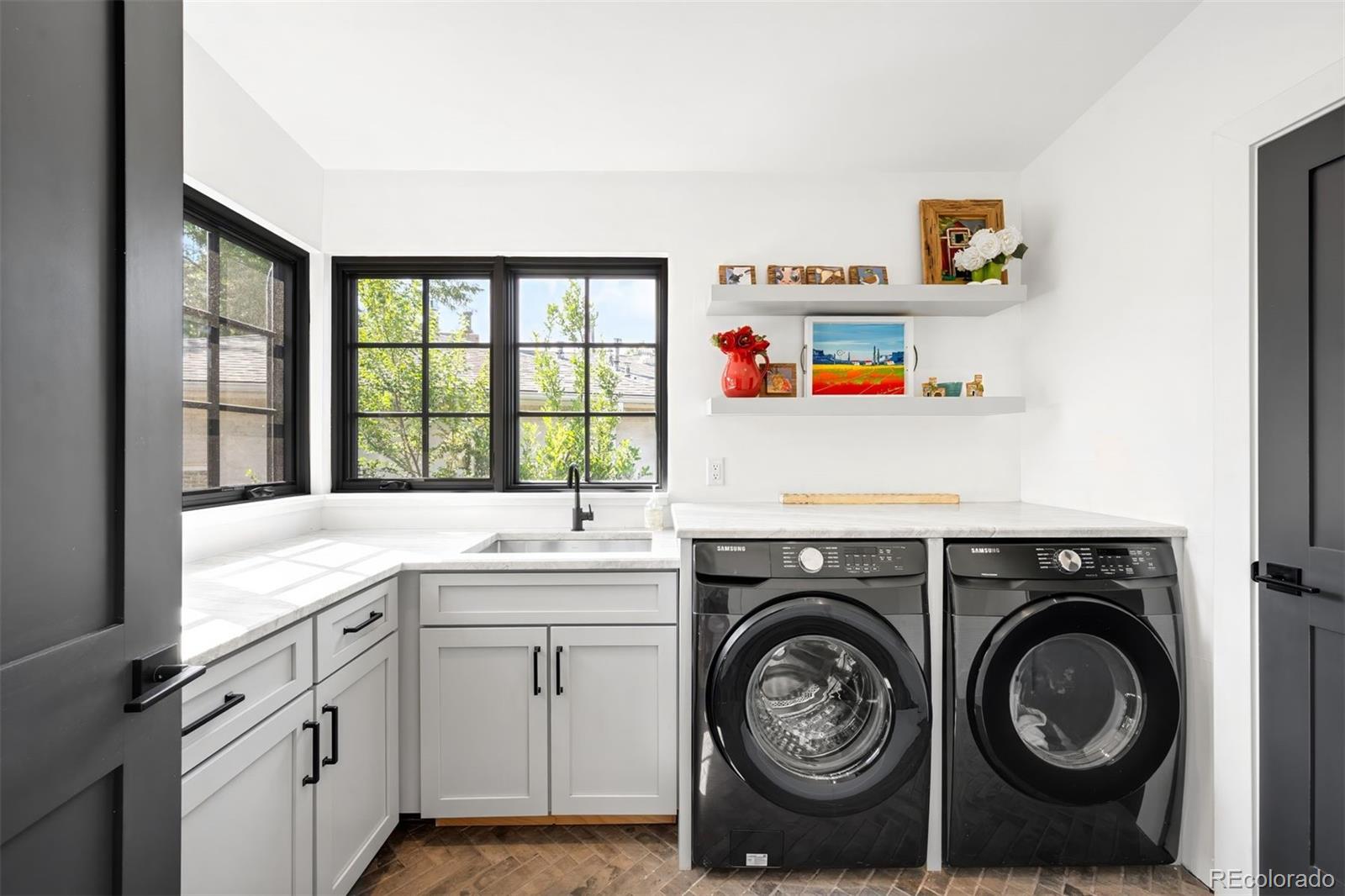 MLS Image #33 for 1055 s cove way,denver, Colorado