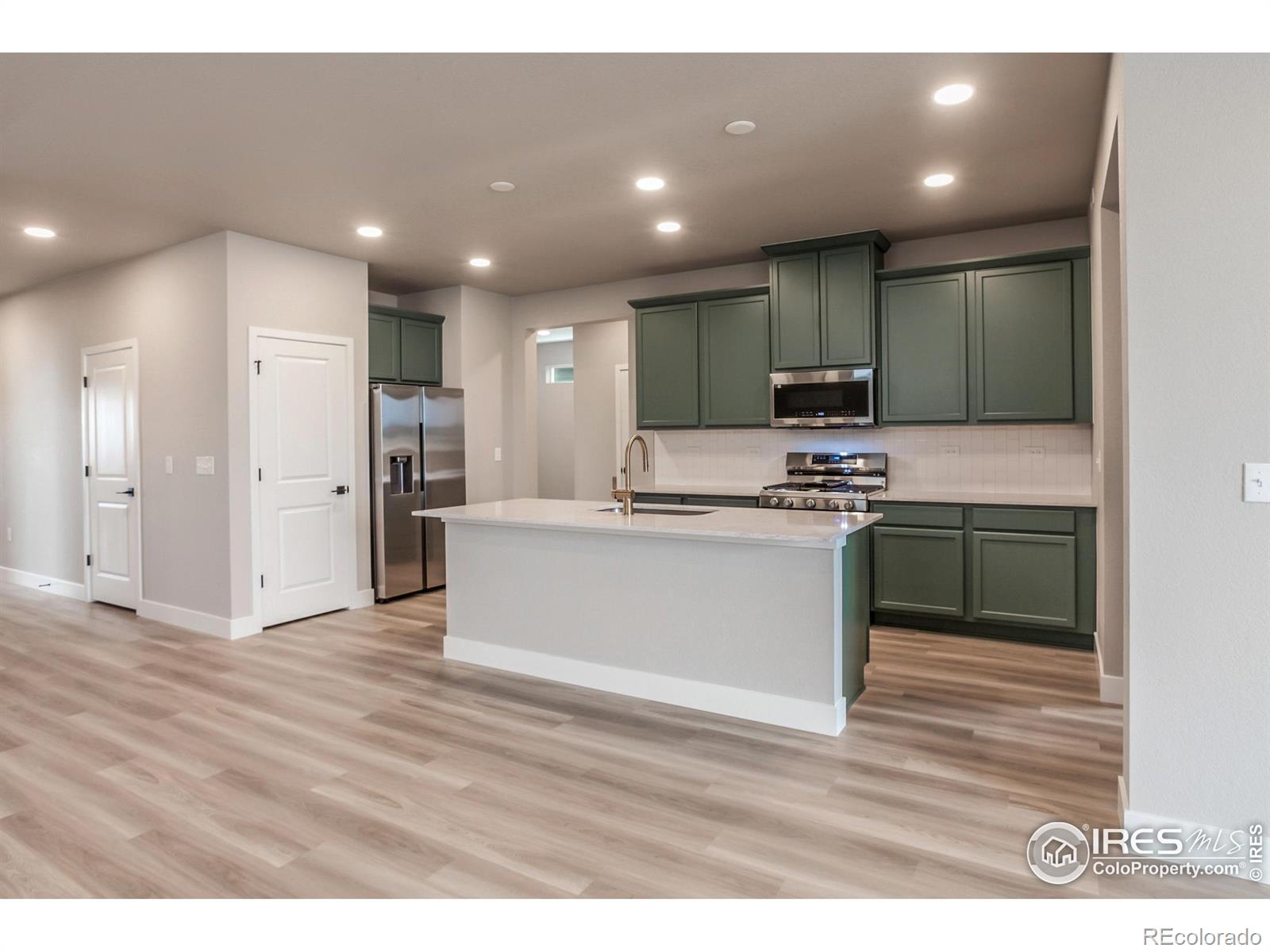 MLS Image #10 for 740  galloway drive,johnstown, Colorado