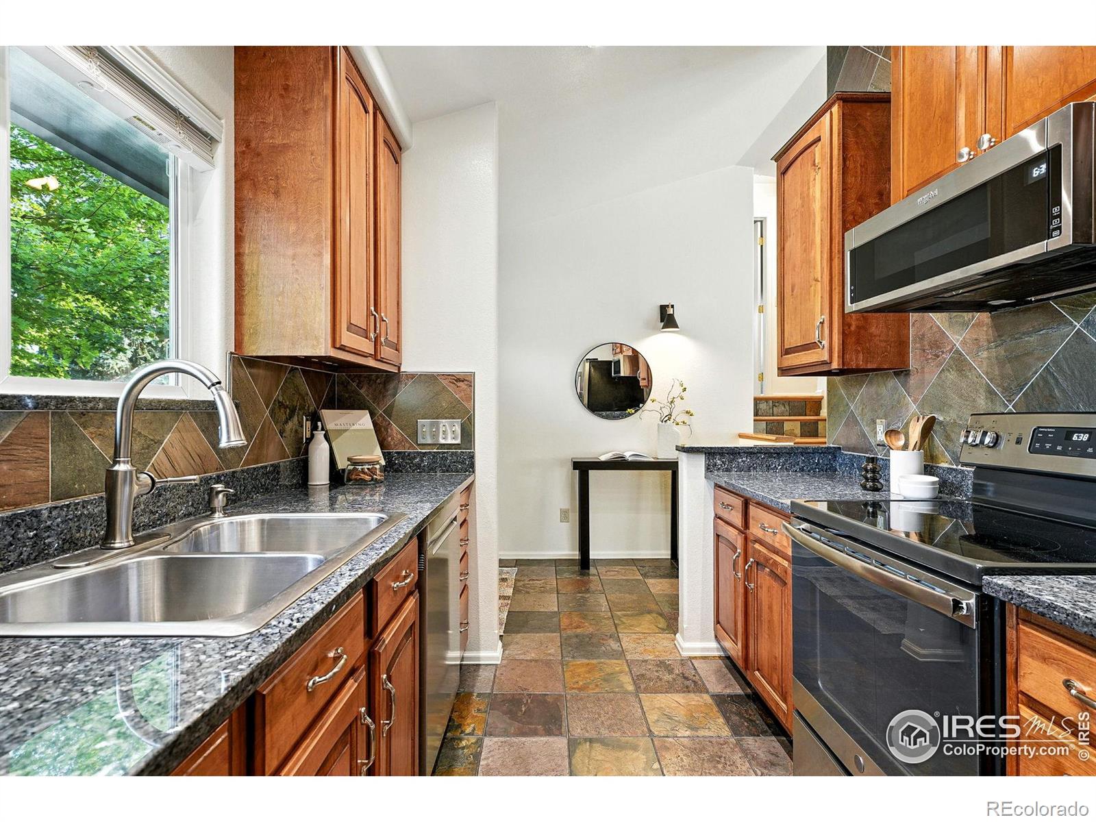 MLS Image #10 for 253 s buchanan circle,louisville, Colorado