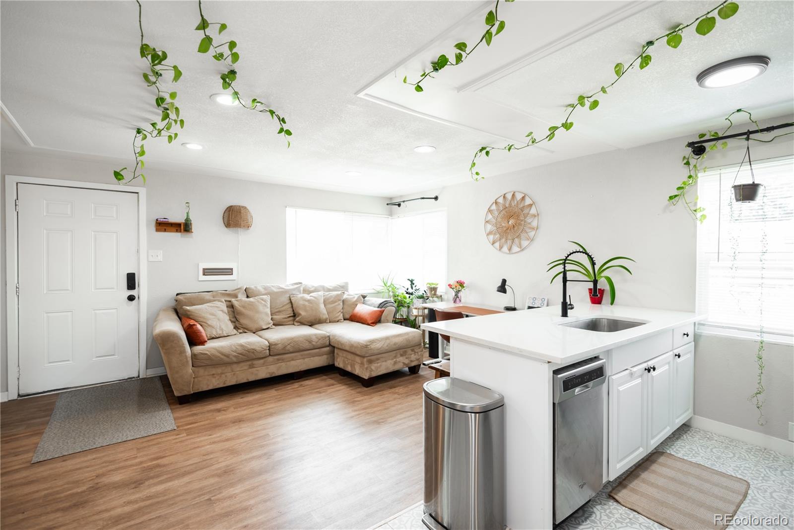 MLS Image #2 for 1588  verbena street,denver, Colorado