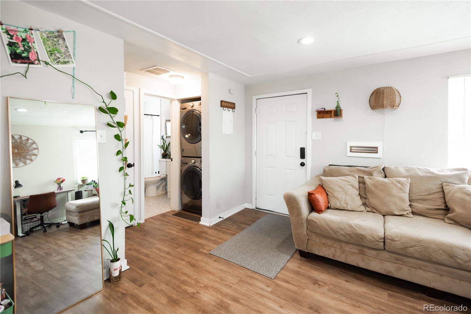 MLS Image #4 for 1588  verbena street,denver, Colorado