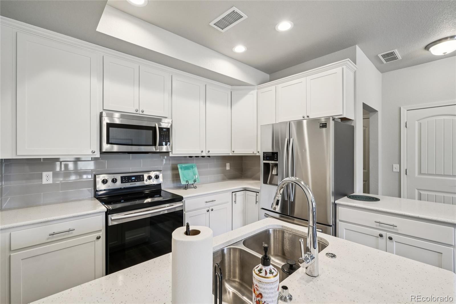 MLS Image #11 for 1686  grand avenue,windsor, Colorado