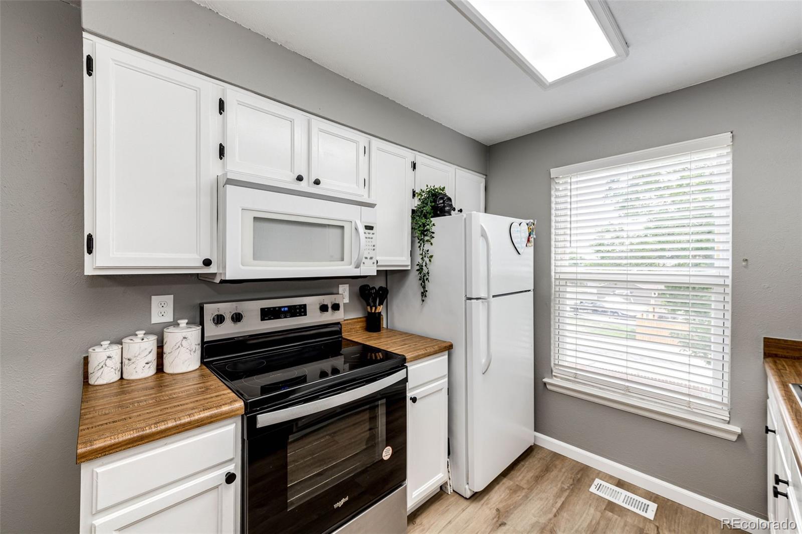MLS Image #14 for 11982  bellaire street,thornton, Colorado