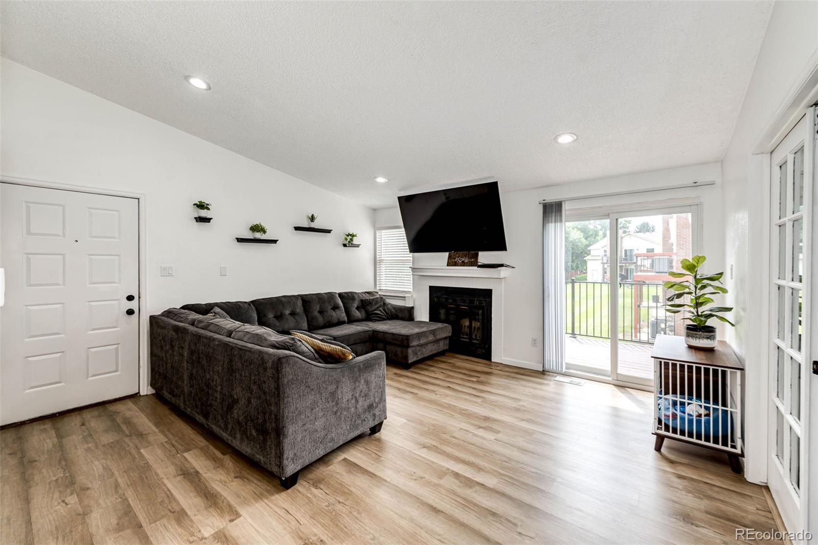 MLS Image #8 for 11982  bellaire street,thornton, Colorado