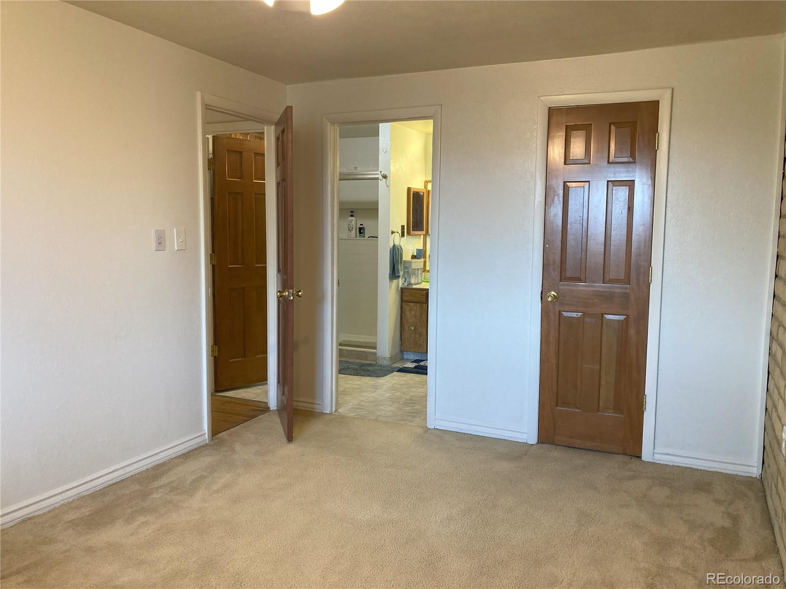 MLS Image #14 for 875 s quebec street,denver, Colorado