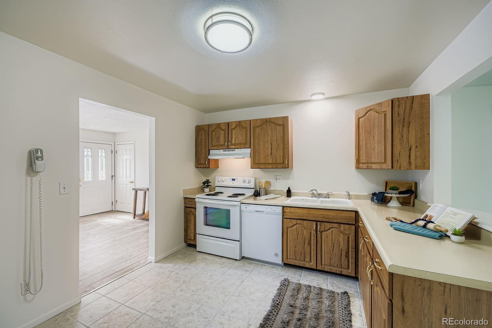 MLS Image #10 for 1123 s owens street,lakewood, Colorado