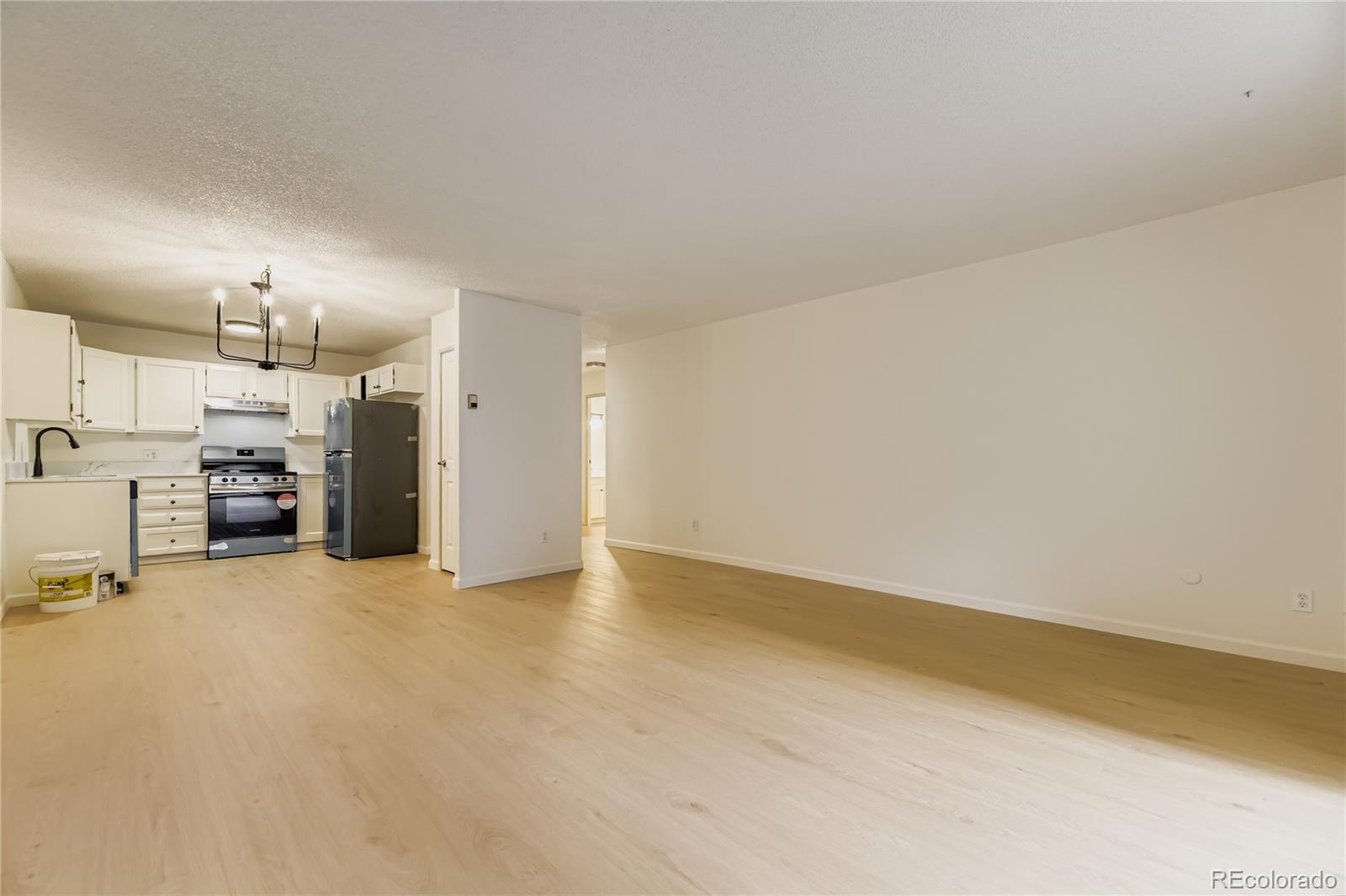 MLS Image #14 for 13500 e cornell avenue,aurora, Colorado