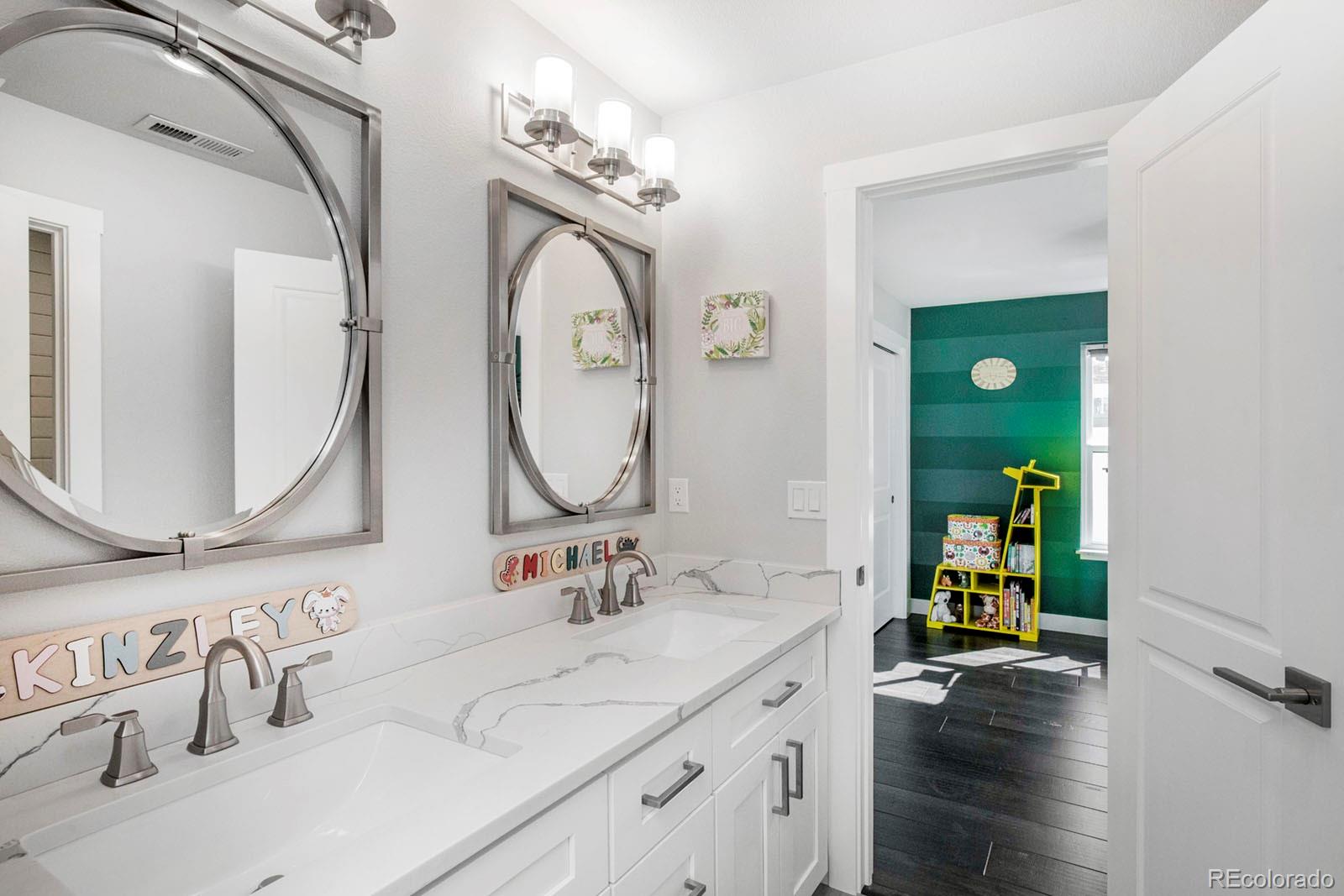 MLS Image #26 for 848 s corona street,denver, Colorado