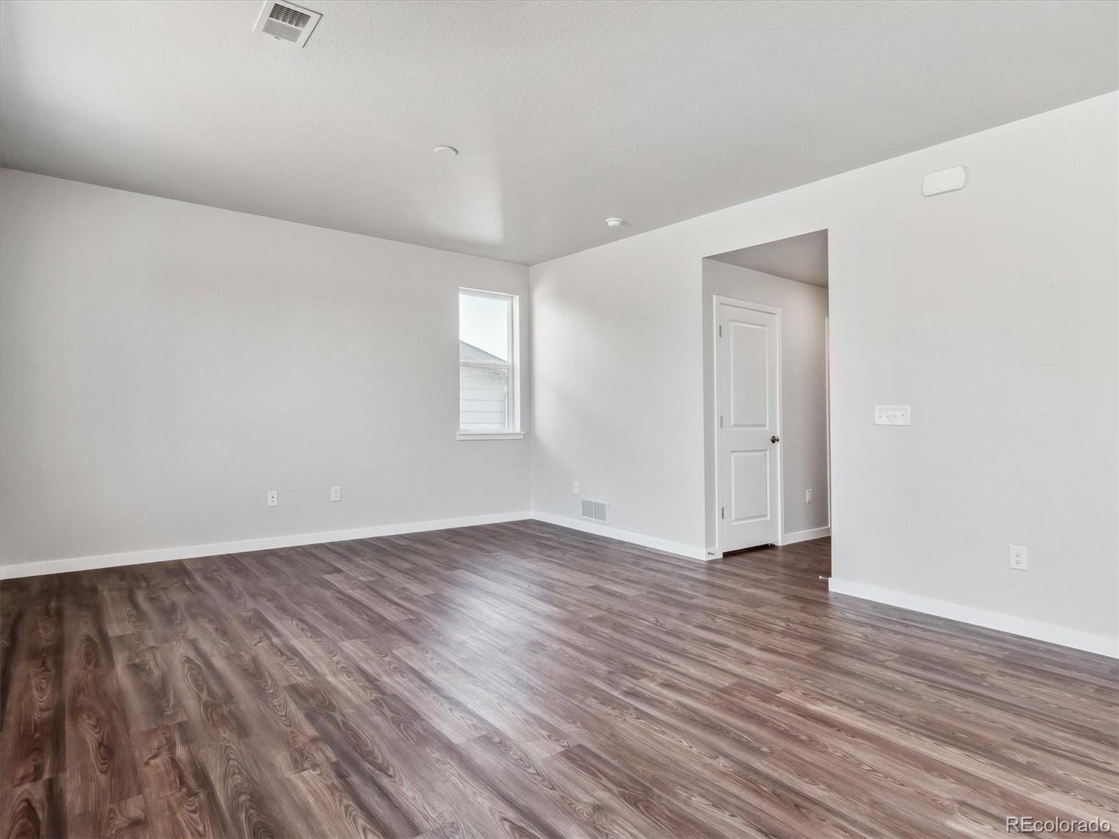 MLS Image #4 for 25042 e 34th place,aurora, Colorado