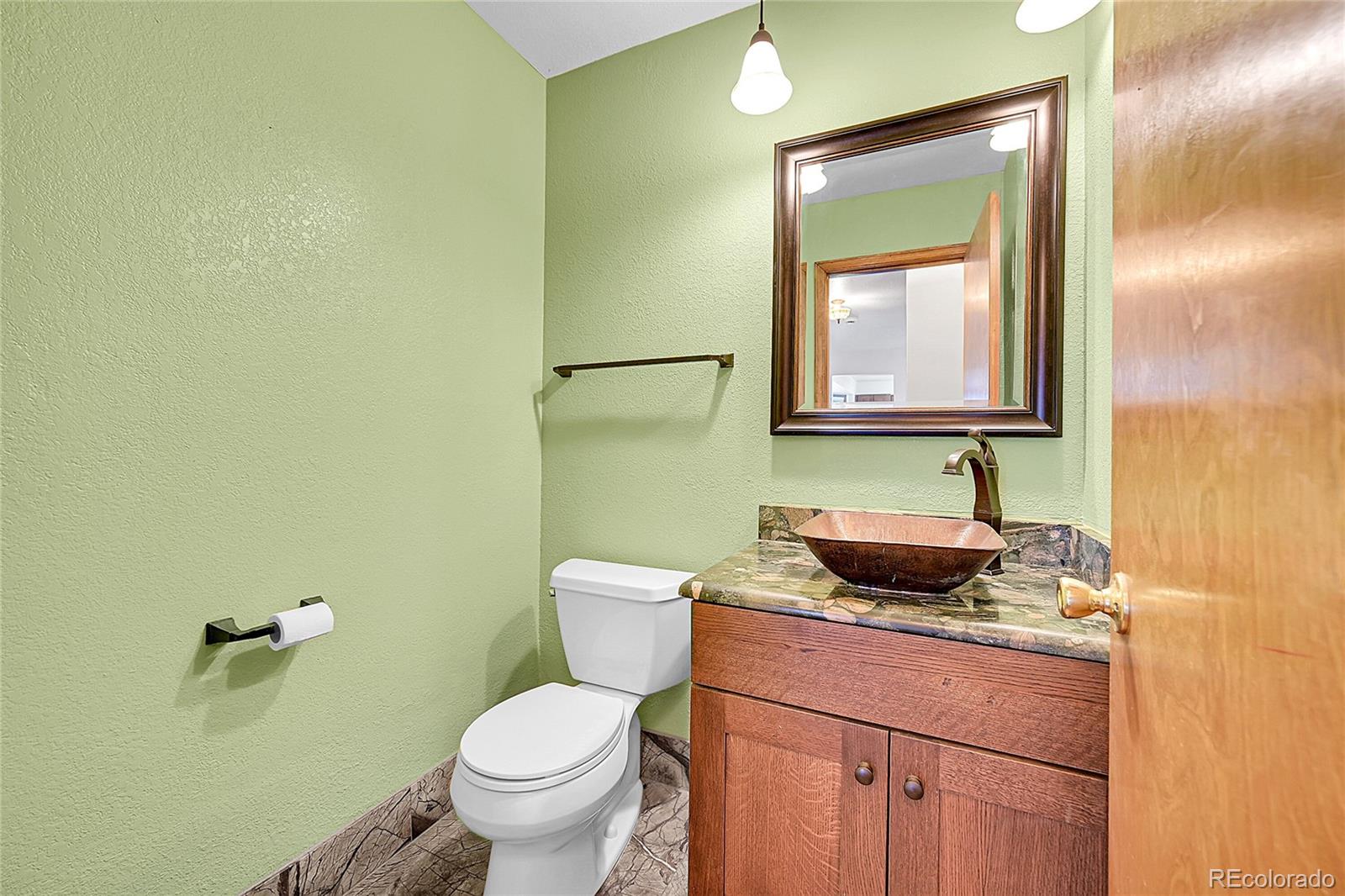 MLS Image #11 for 5421 s vivian street,littleton, Colorado