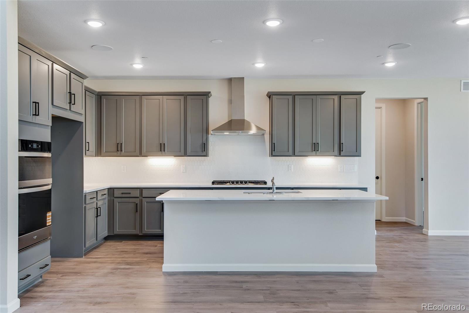 MLS Image #10 for 10023  worchester street,commerce city, Colorado